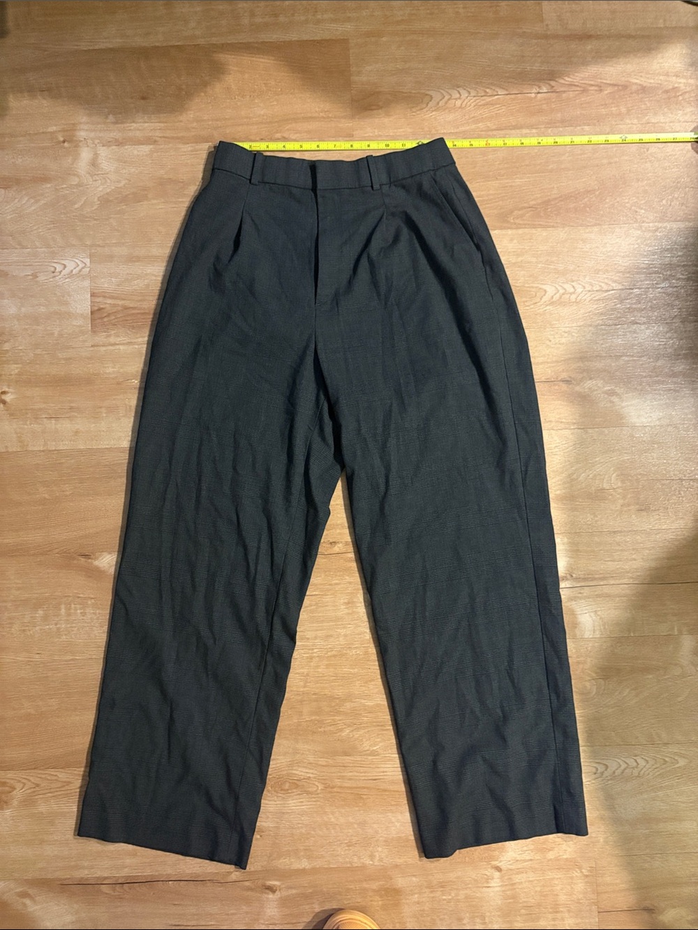 Uniqlo Black High-Waist Tailored Trousers